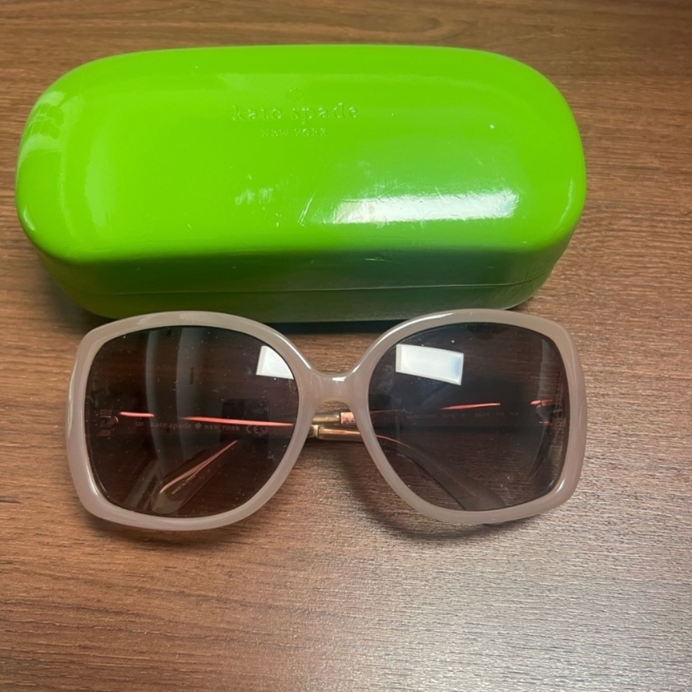 Kate Spade Sunglasses- Nude Color Gold Hardware with Green Case EUC